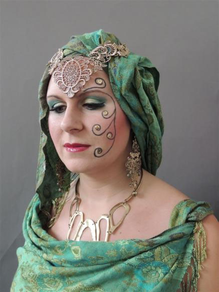 Fantasie- und Travestie-Make-up 10
