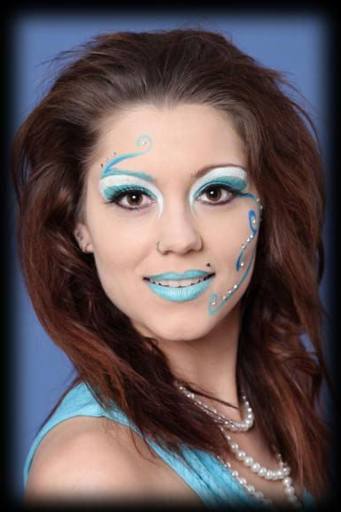 Fantasie- und Travestie-Make-up 12