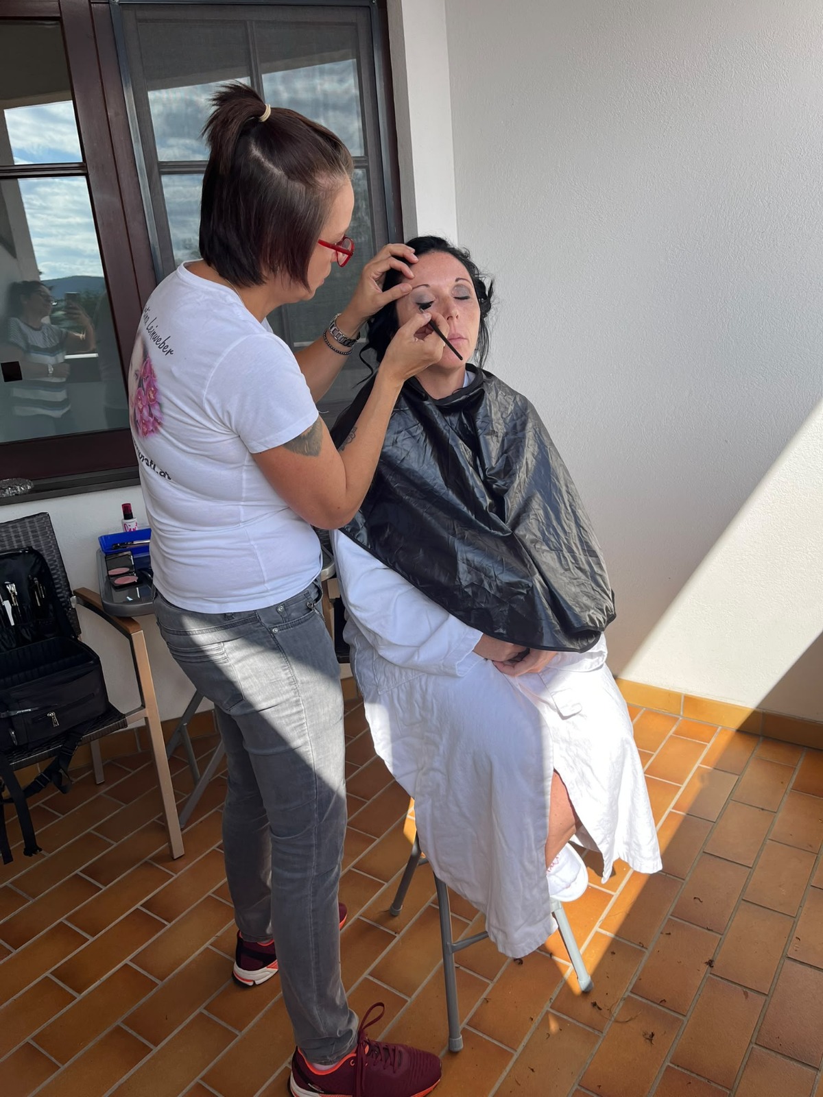 Brautstyling Ablauf Sabrina 11 – letzte Make-up-Handgriffe